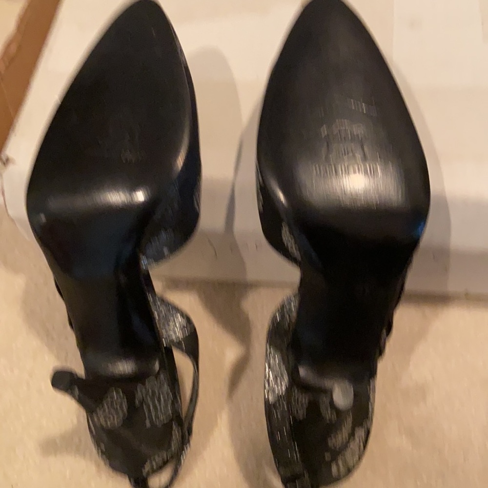 New Stuart Weitzman Pumps - Picture 9 of 13